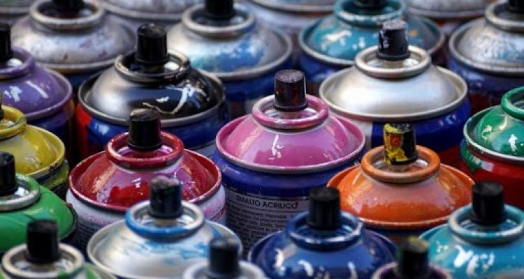 Référence couleur voiture : importante pour la retouche peinture d’une carrosserie